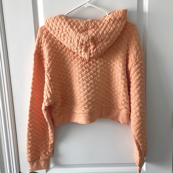 ASOS Threadbare Maddox Crop Quilted Hoodie - Picture 5 of 8